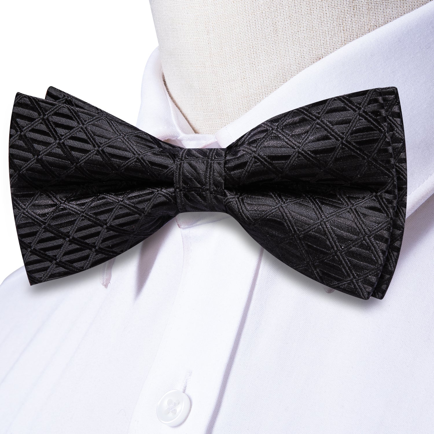 Hi-Tie Black Novelty Pre-tied Bow Tie Hanky Cufflinks Set